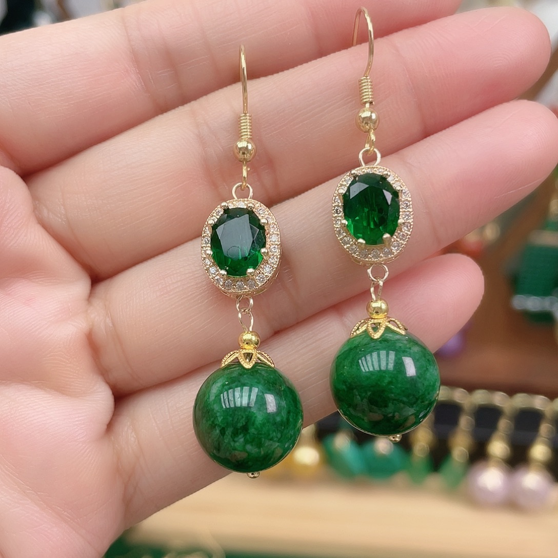 石英质玉合金耳饰