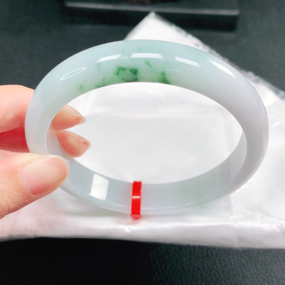 翡翠未镶嵌手镯63圈