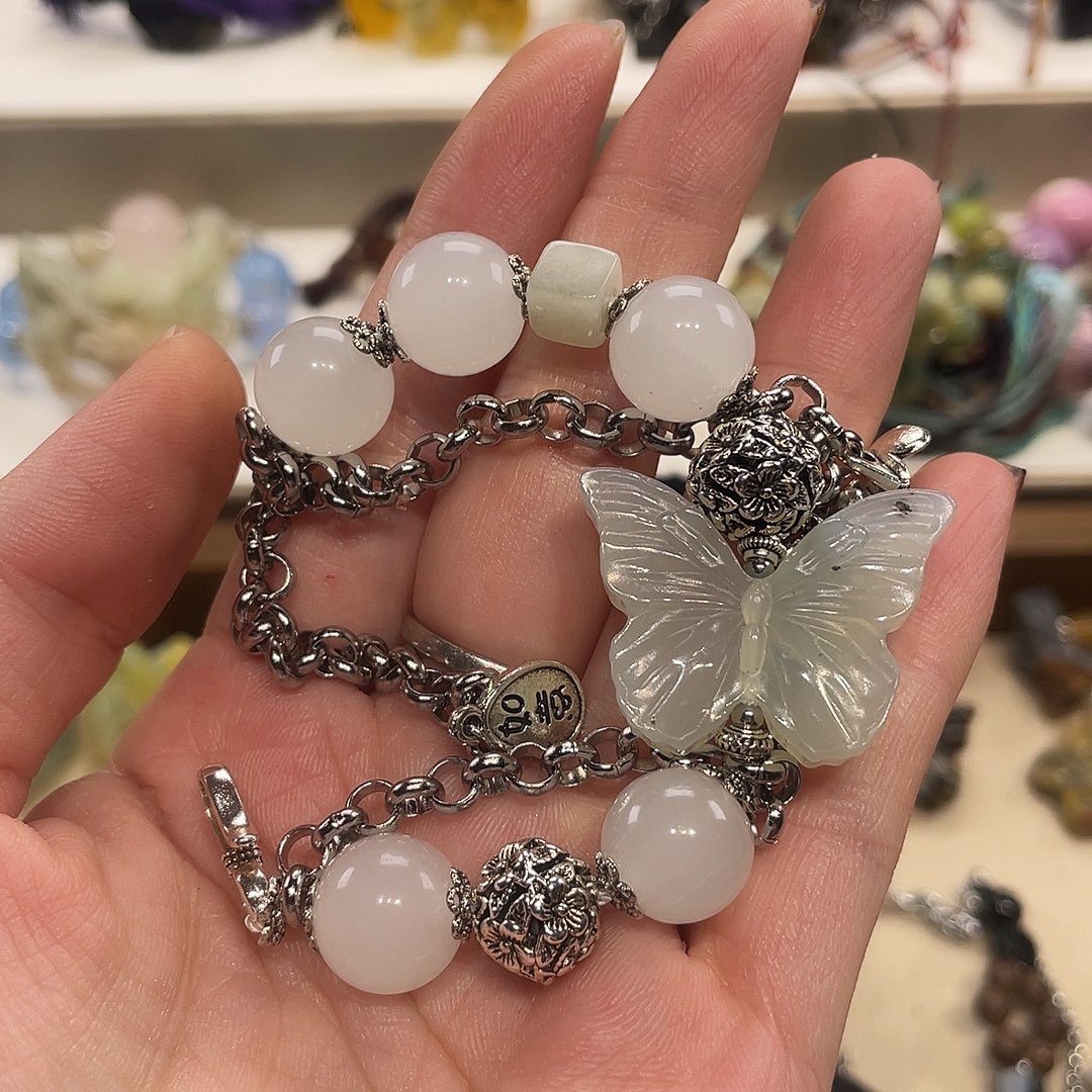 蛇纹石玉合金颈饰