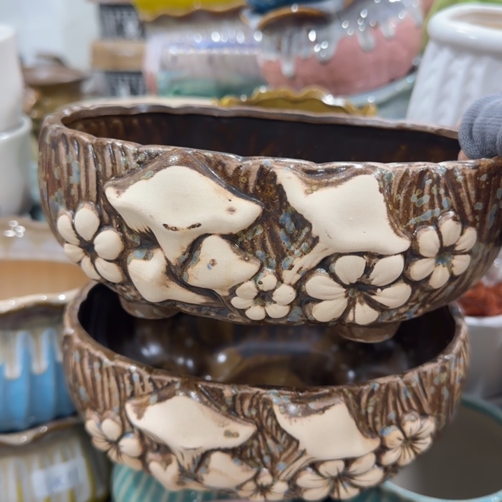 凑9块包邮，有孔，陶瓷花盆