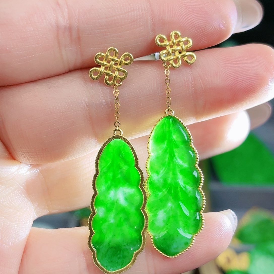 翡翠颈饰18K金镶嵌耳饰