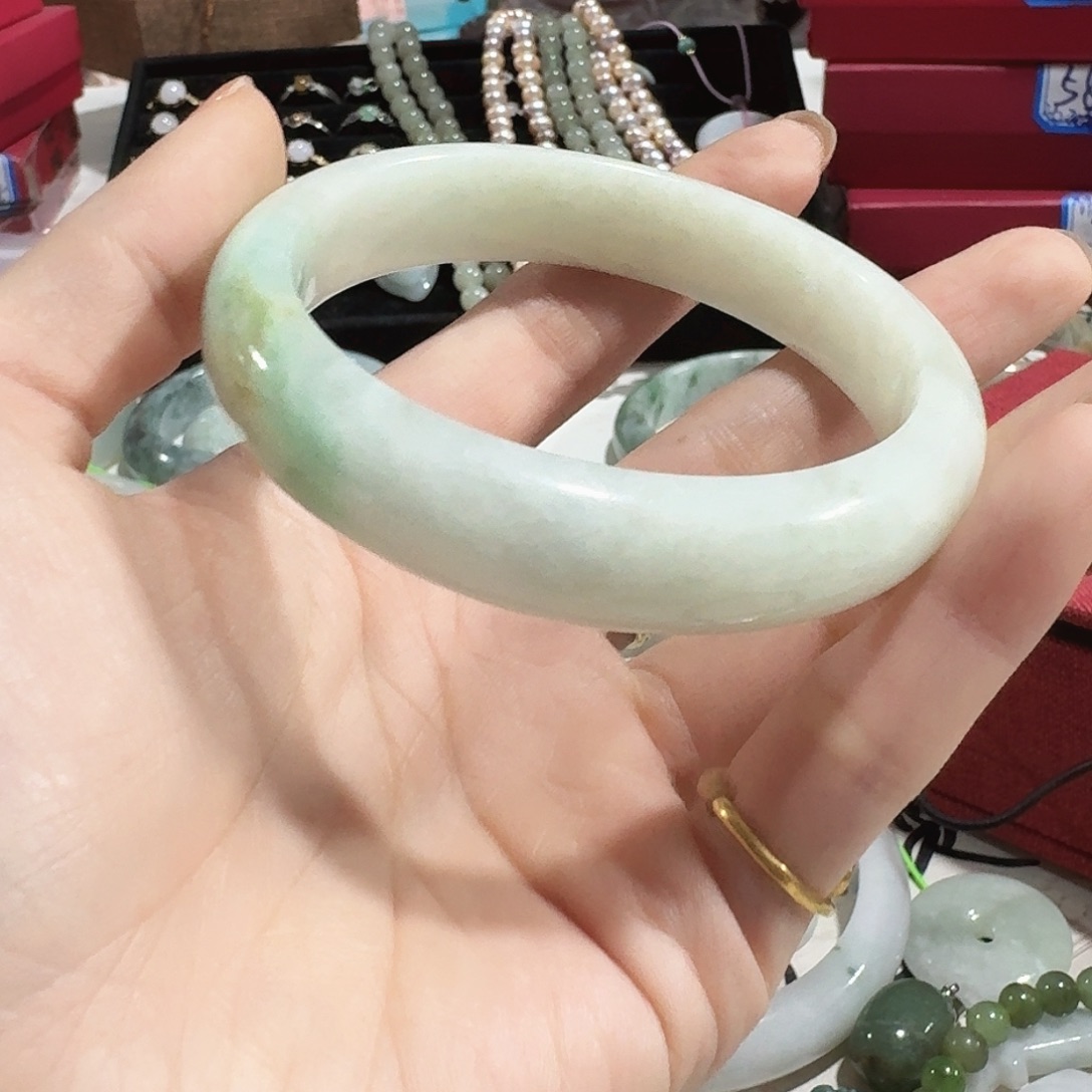 安***心翡翠未镶嵌颈饰5669