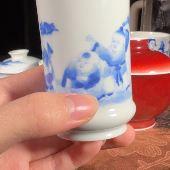 福利款婴戏图闻香杯