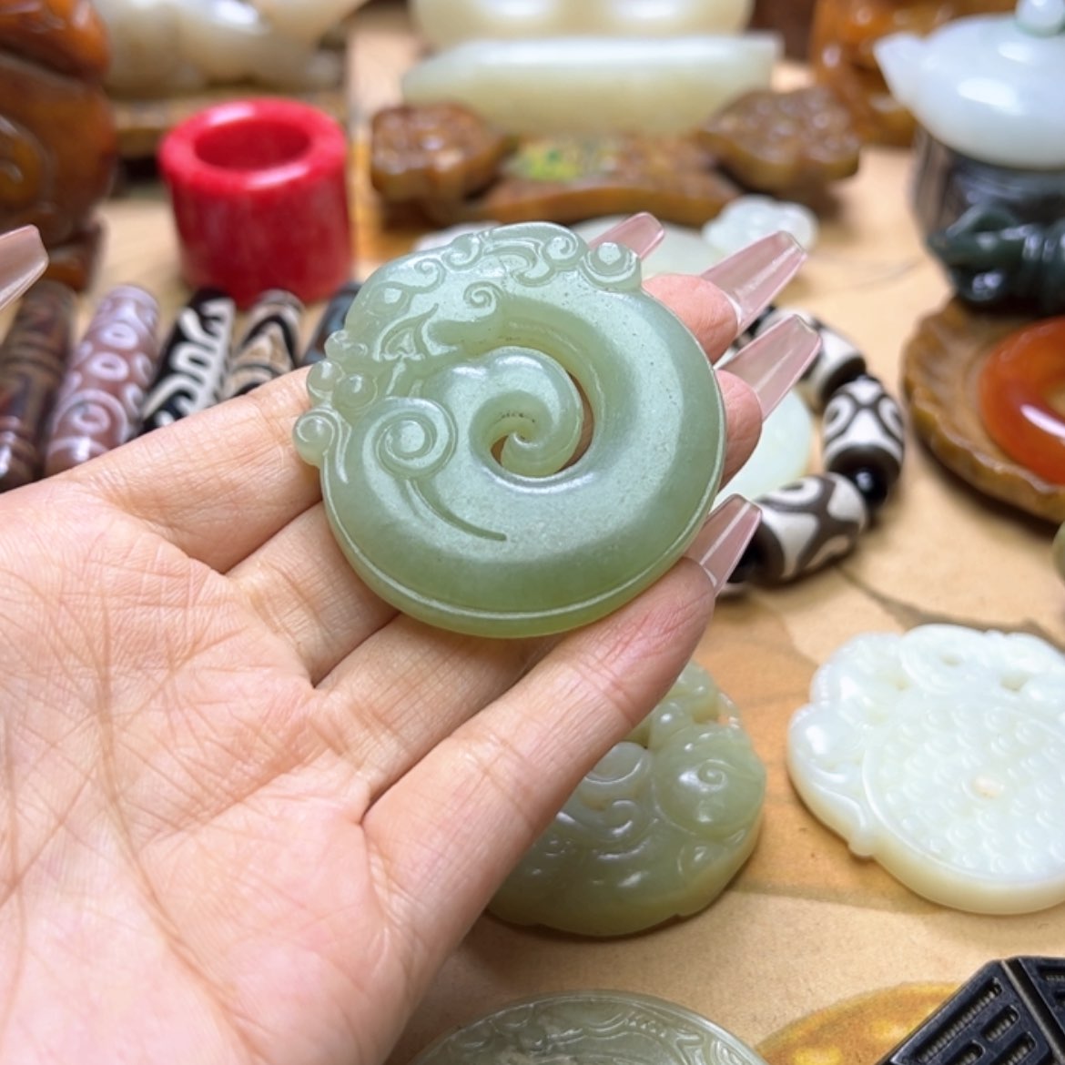 【闪购商品】蛇纹石玉颈饰未镶嵌