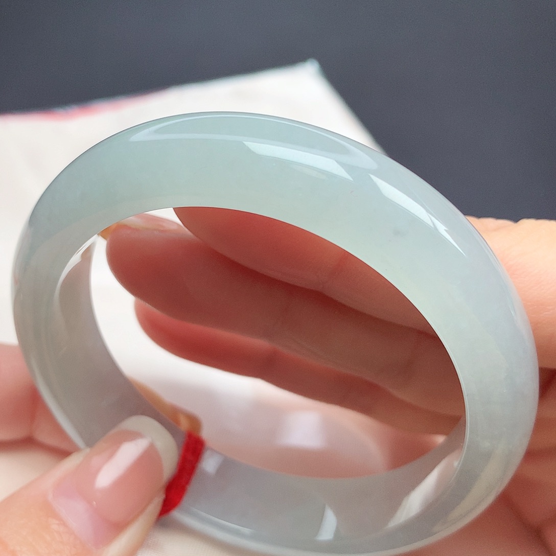 翡翠手镯未镶嵌54圈口