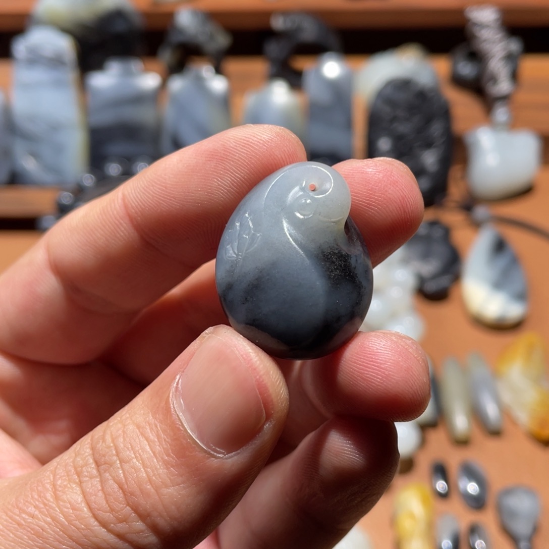 和田玉颈饰未镶嵌