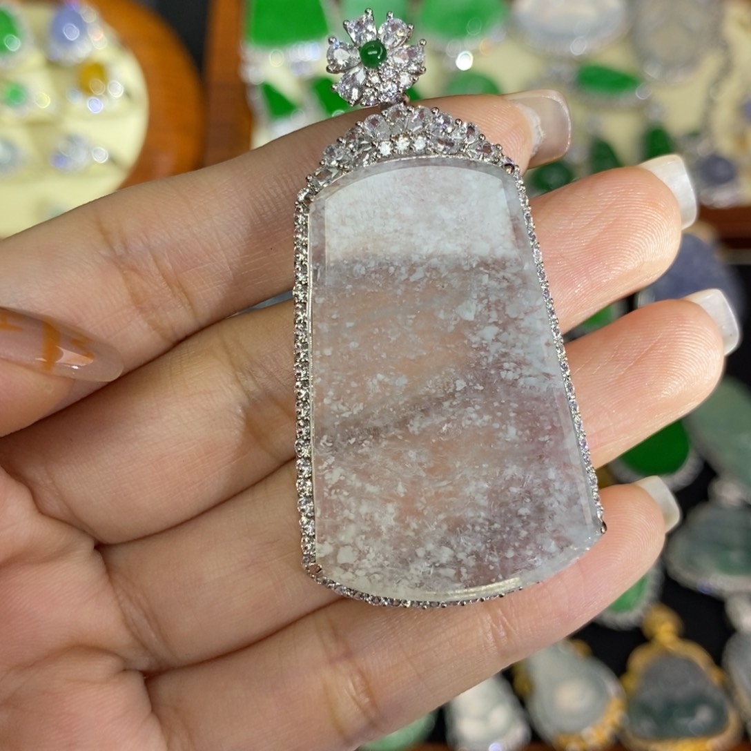 翡翠未镶嵌颈饰A货滴翠