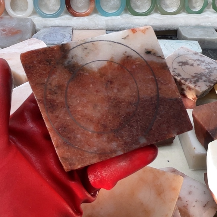 石英质玉未镶嵌定制