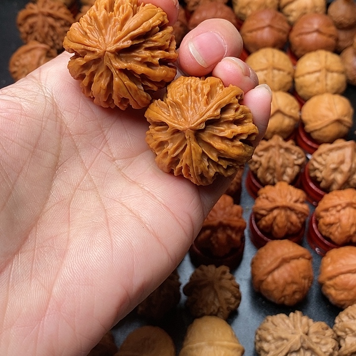 润***文玩核桃吊坠三棱