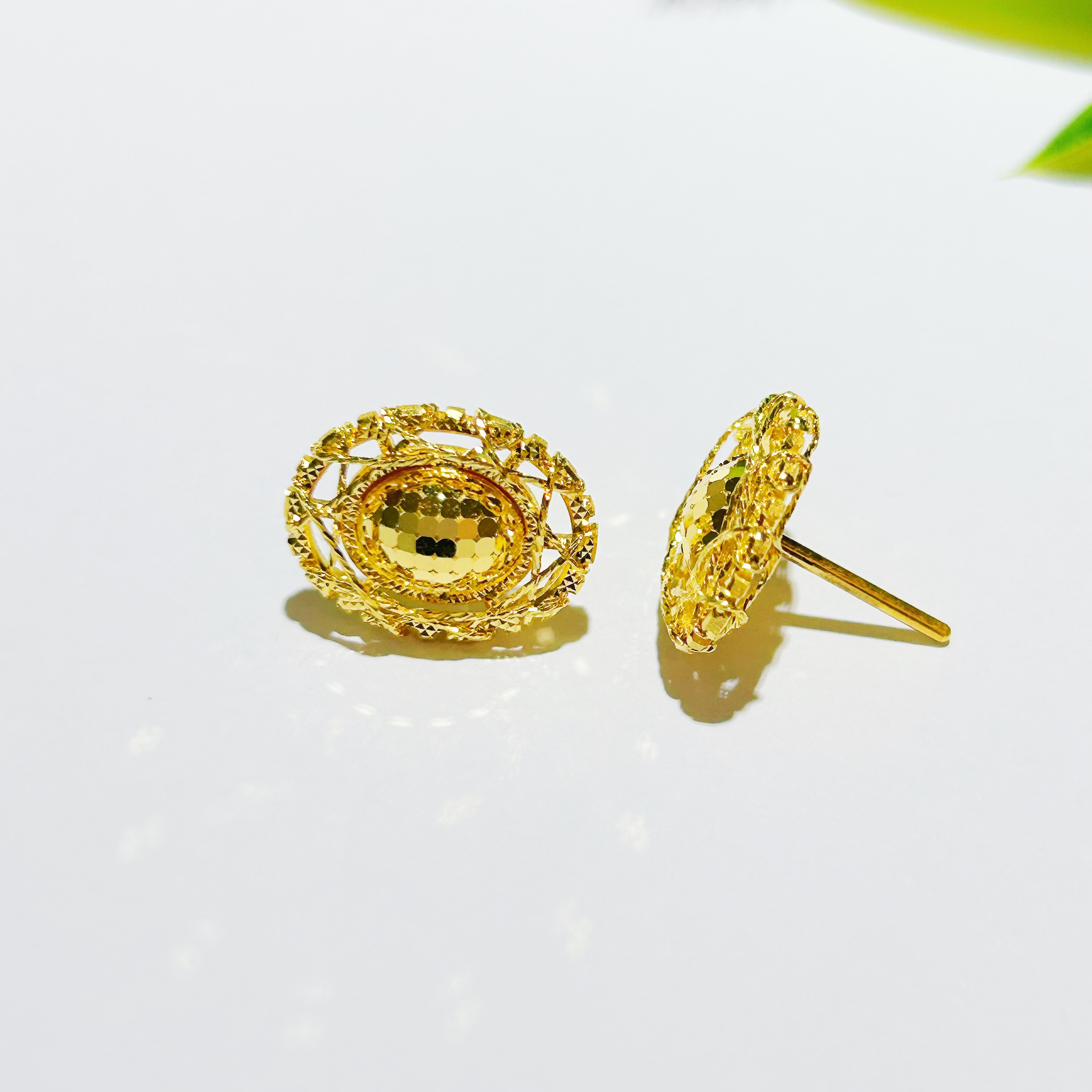 【富远黄金】足金椭圆形鸽子蛋直针耳钉FYHR01010919