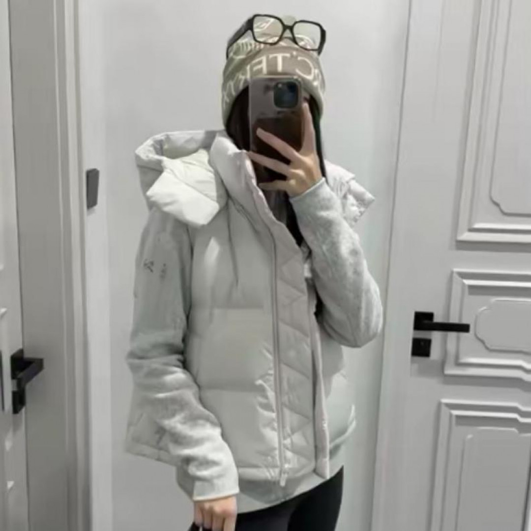 四格鹅绒可拆卸帽泡芙 H