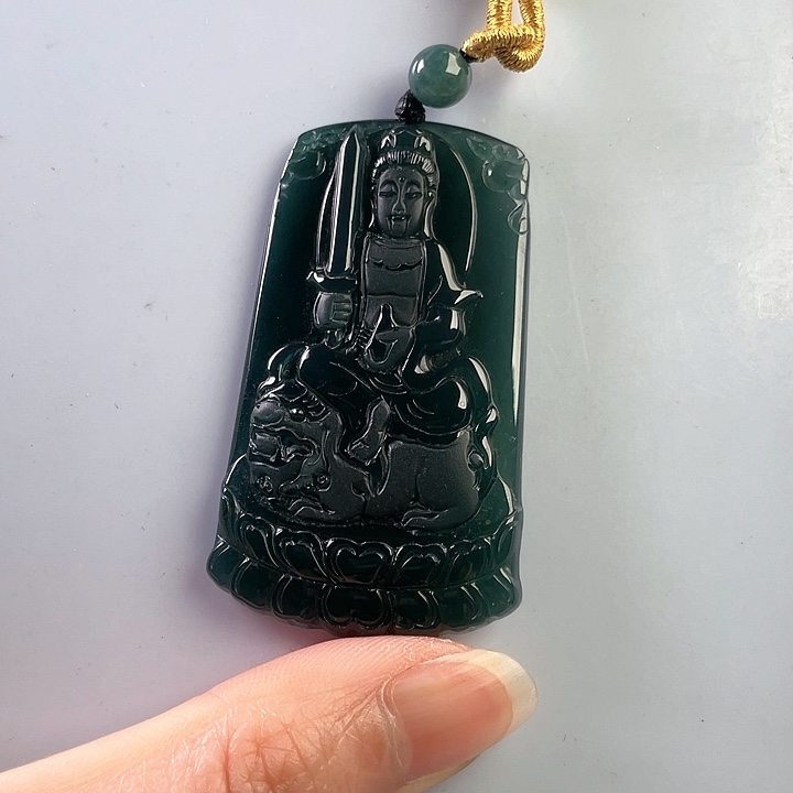 翡翠颈饰未镶嵌向*