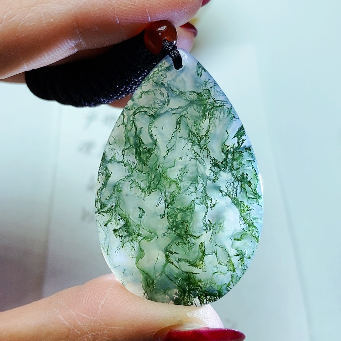 玛瑙/玉髓颈饰未镶嵌家**金