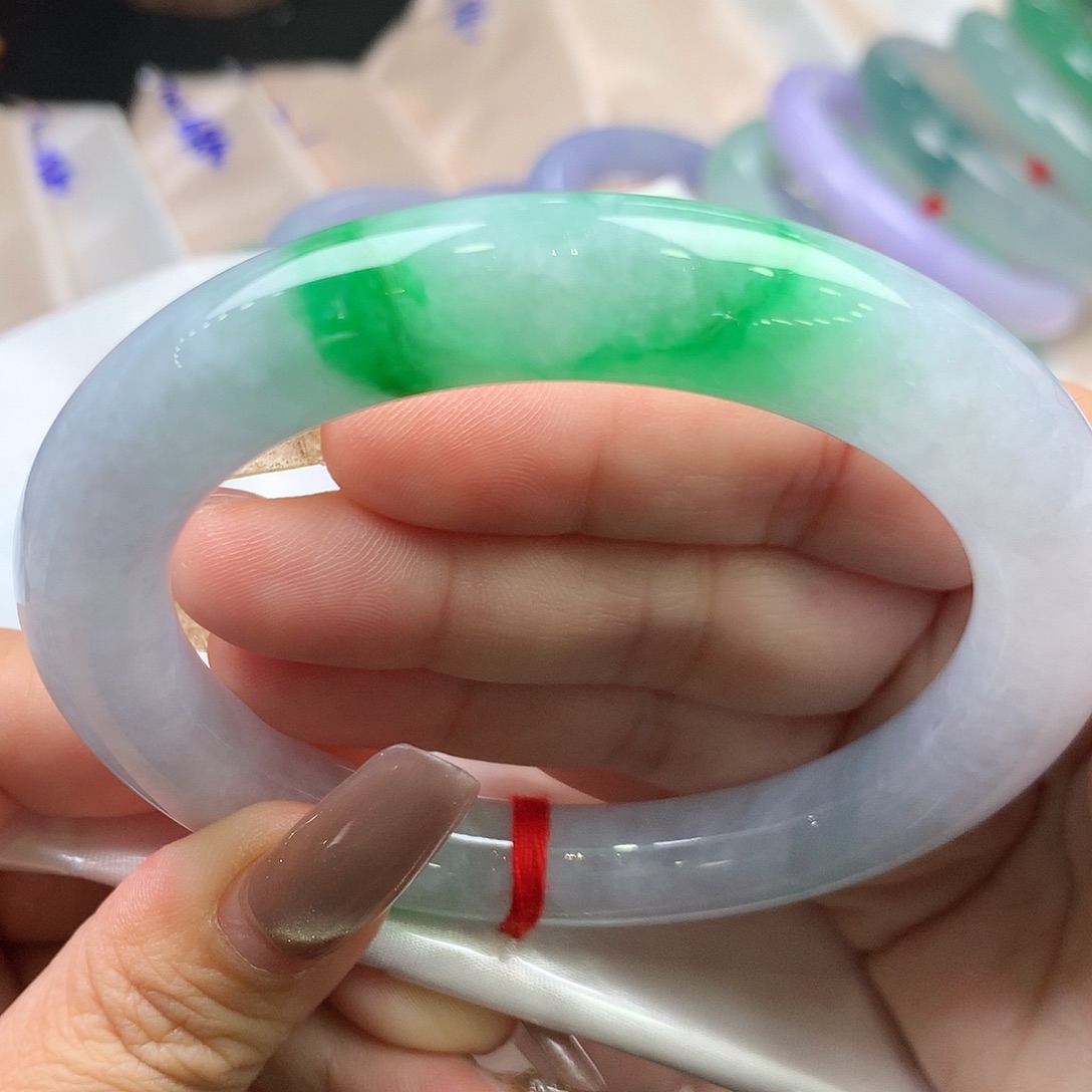 翡翠未镶嵌手镯60.4圆条