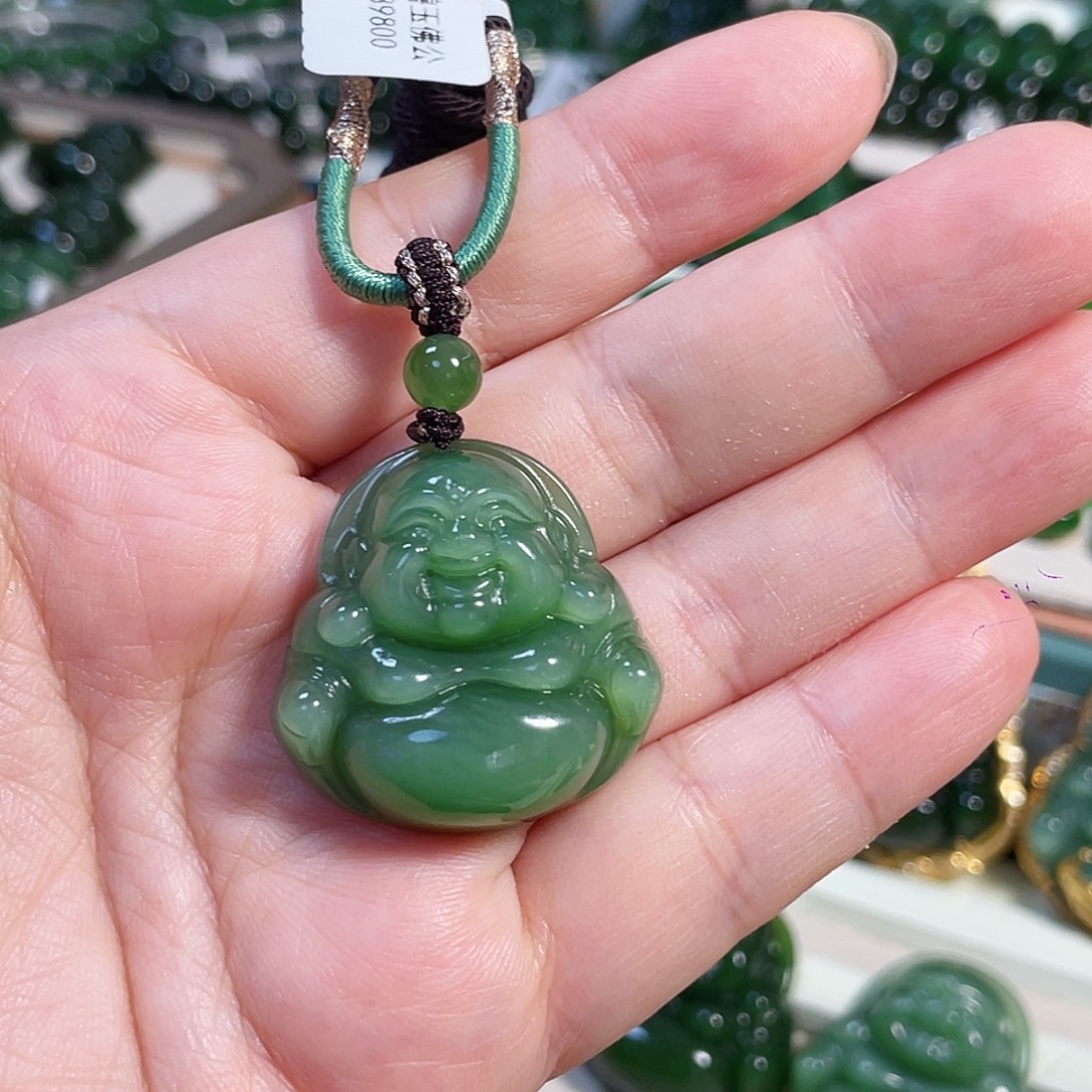 和田玉（碧玉）未镶嵌颈饰粉绿佛公30