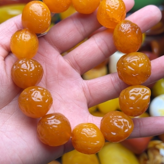 琥珀手串未镶嵌蜜蜡
