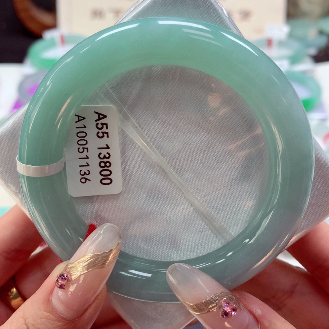 翡翠手镯（圆镯）未镶嵌玛***露手镯22