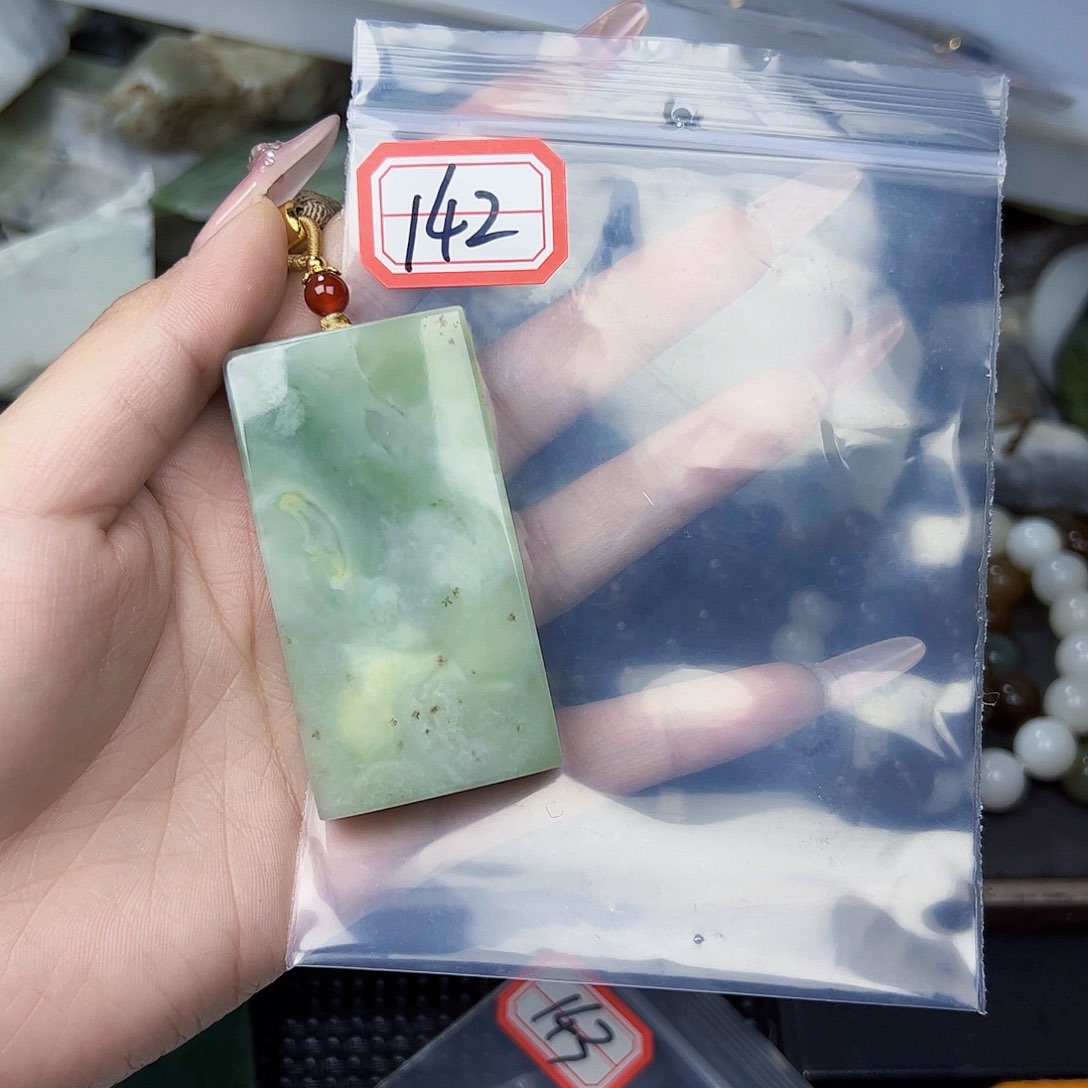 和田玉珠宝半成品未镶嵌