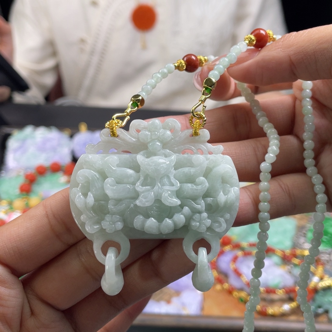 翡翠未镶嵌颈饰代编织