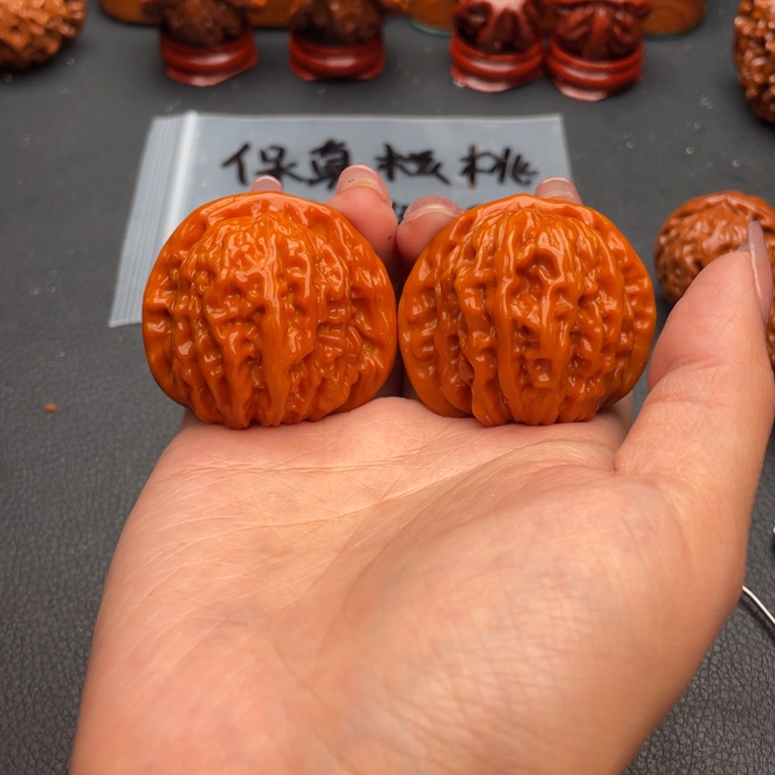 柯***伦文玩核桃把件四座楼