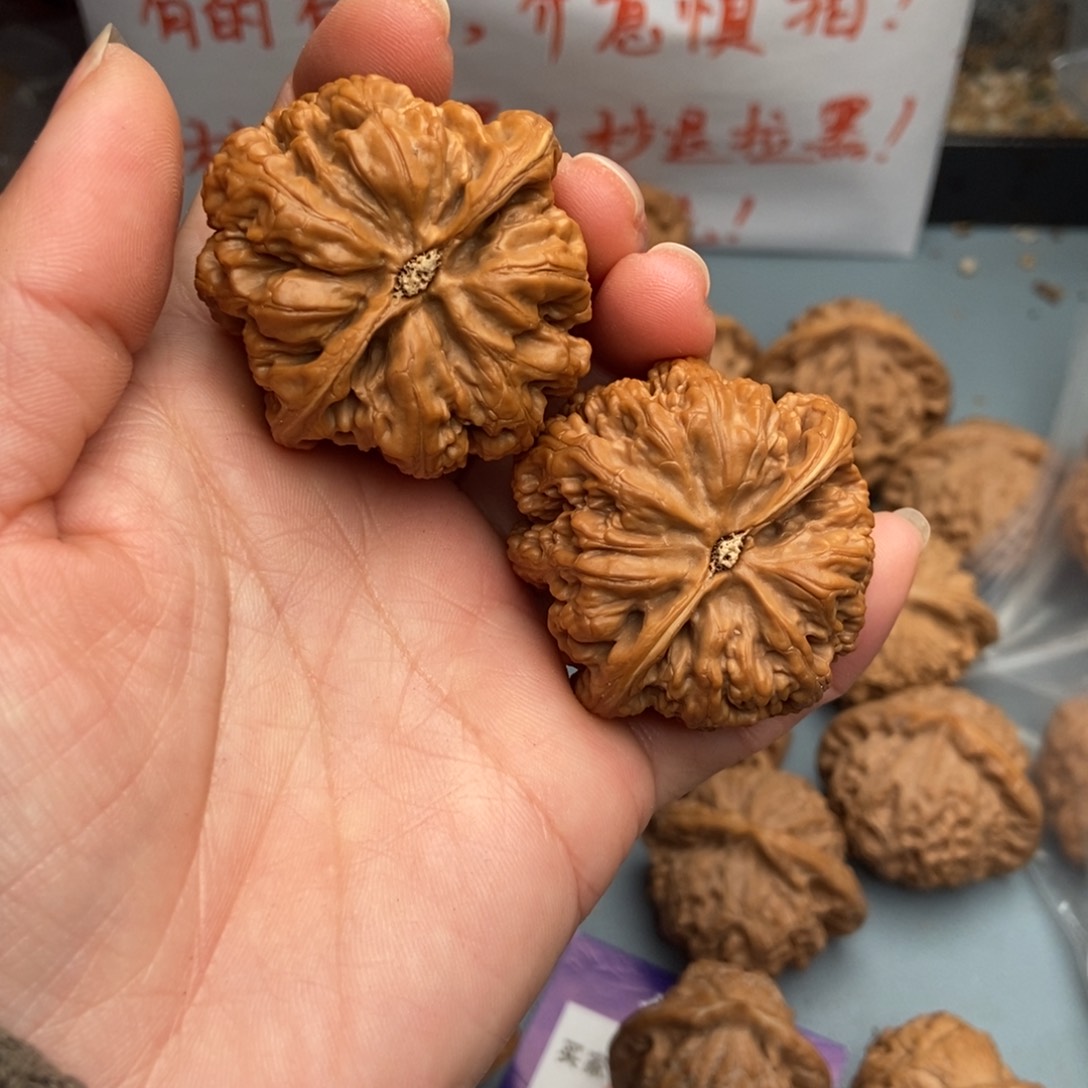 文玩核桃吊坠核*粗筋7