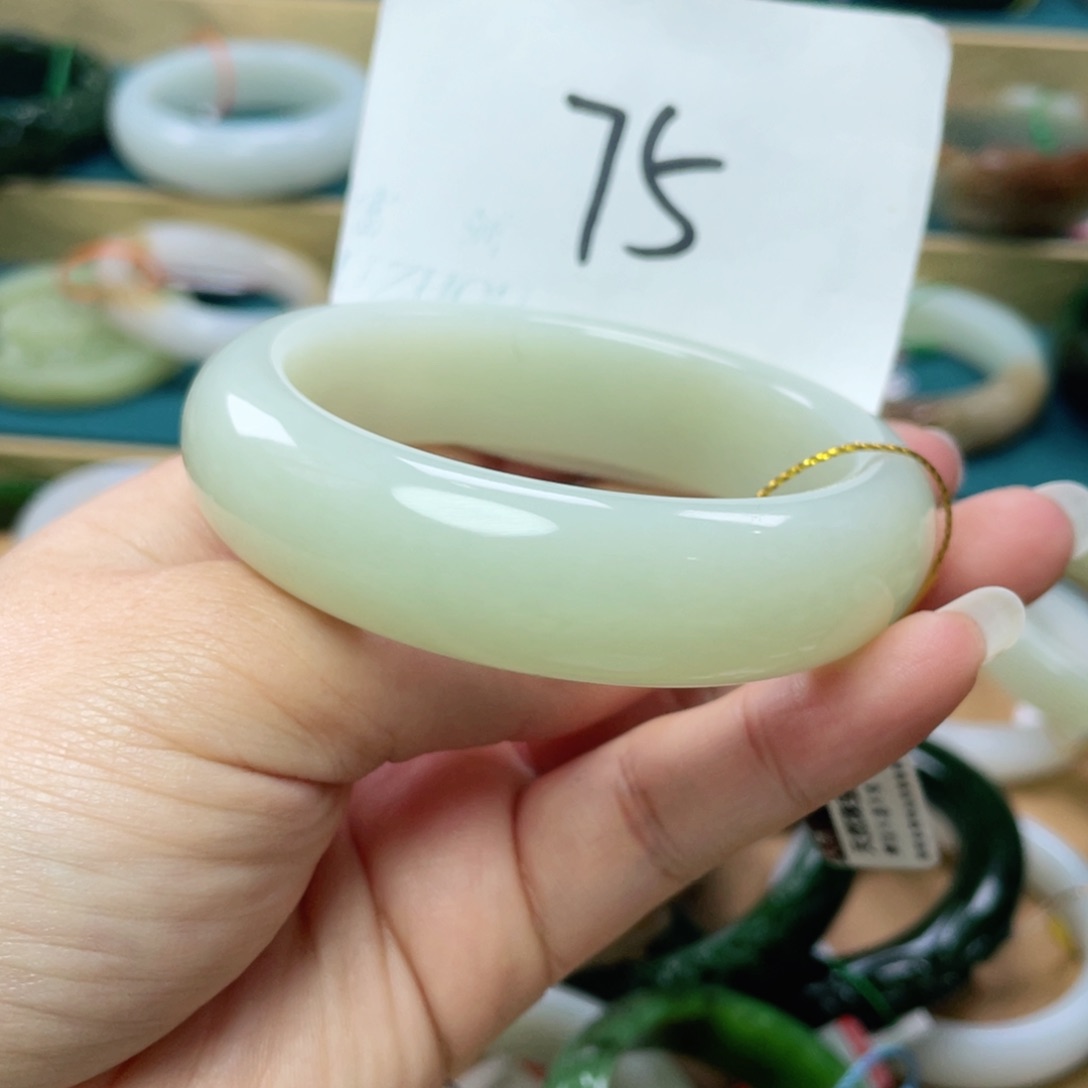 未镶嵌手镯和田玉圈口59