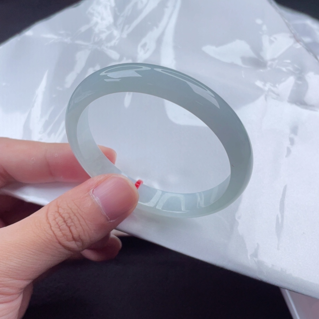 翡翠手镯未镶嵌明***达正圈