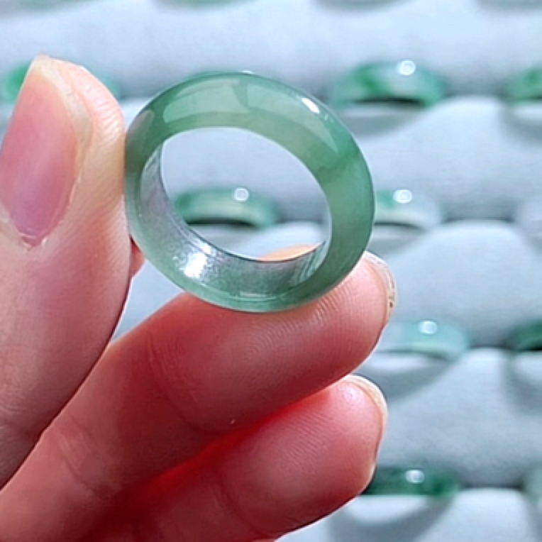 天然翡翠戒圈a货