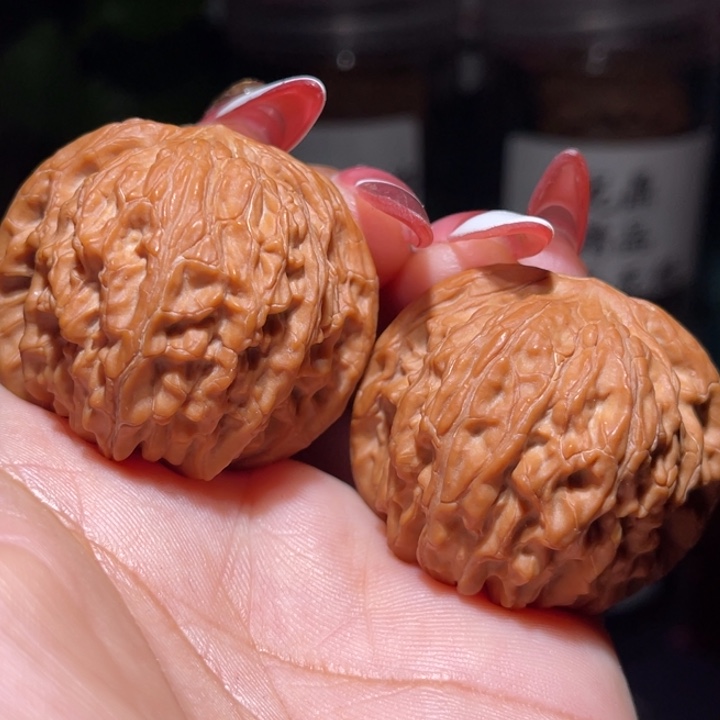 文玩核桃吊坠          40