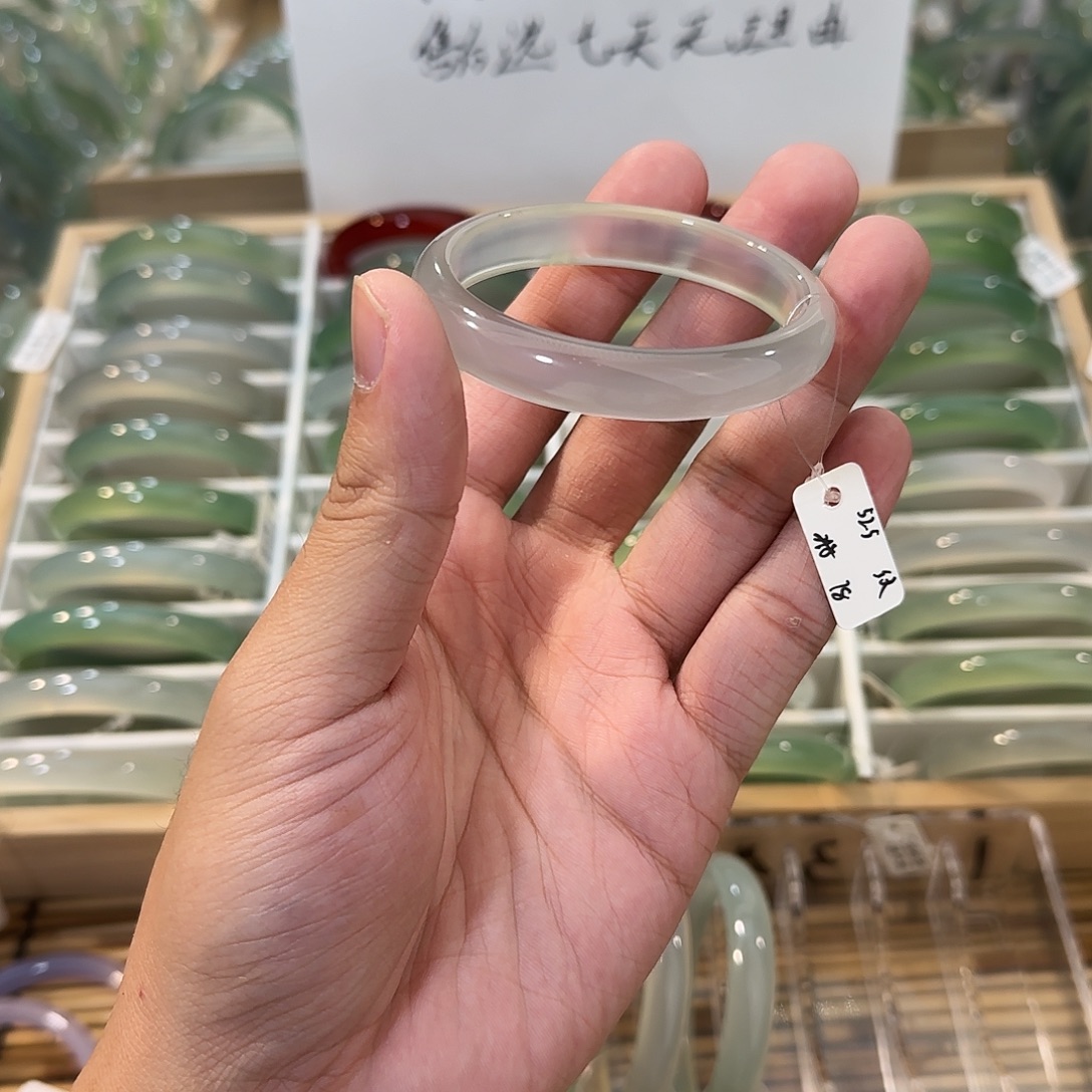 玛瑙/玉髓未镶嵌手镯圈口52.5