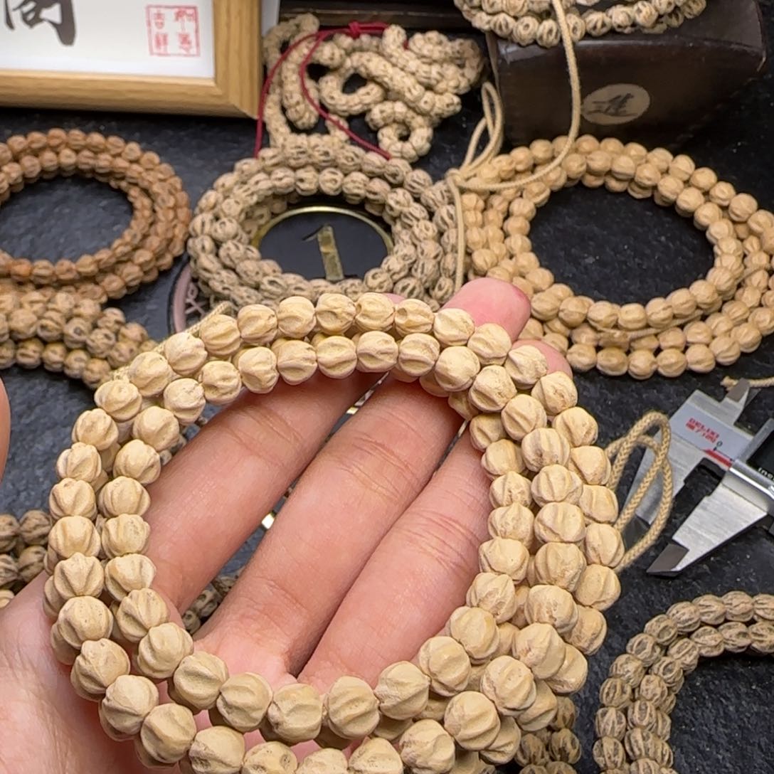 柏香籽/百香籽吊坠泠*