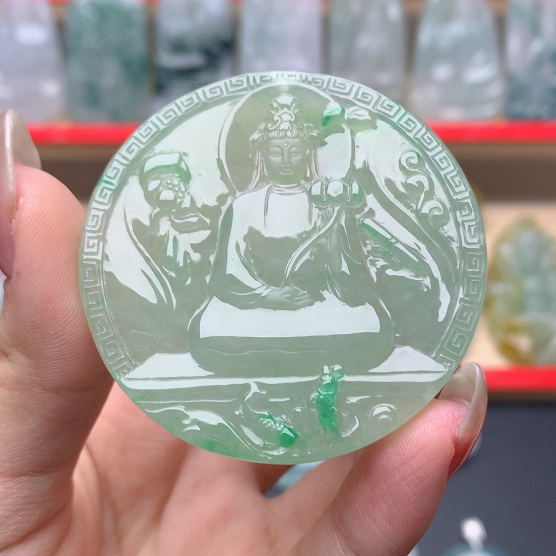 翡翠颈饰未镶嵌素衣观音