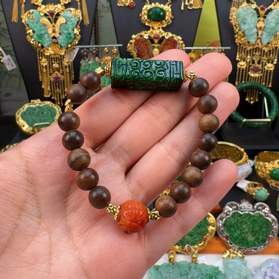 翡翠未镶嵌颈饰手串 炸价