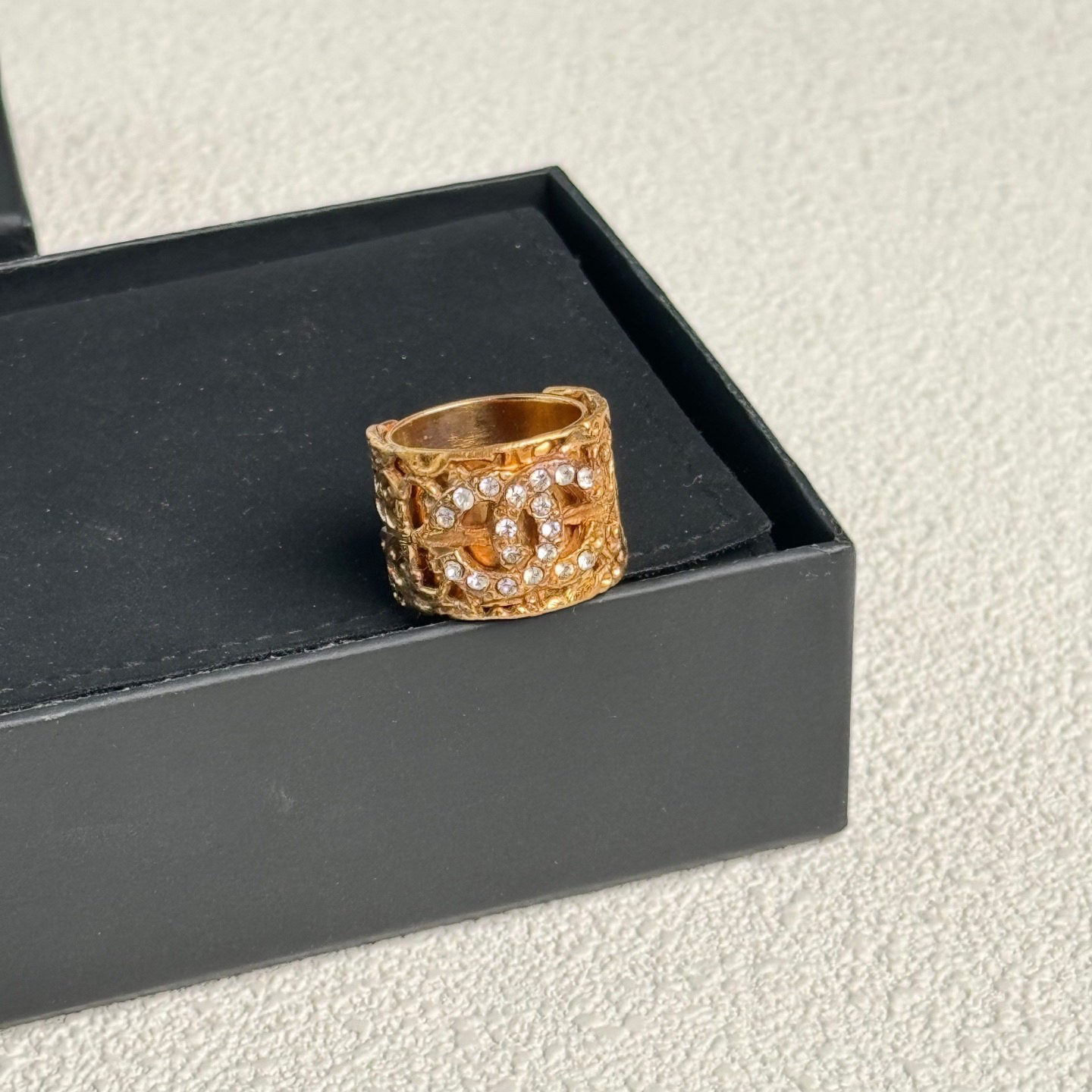 95新 Chanel/香奈儿 泡泡中古 Chanel 金色镂空雕花戒指