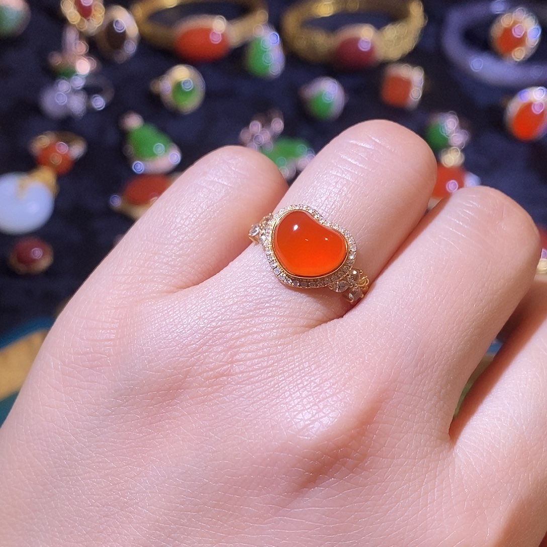 南红玛瑙戒指18K金镶嵌吉**米