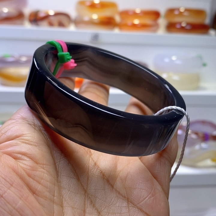 玛瑙/玉髓手镯未镶嵌