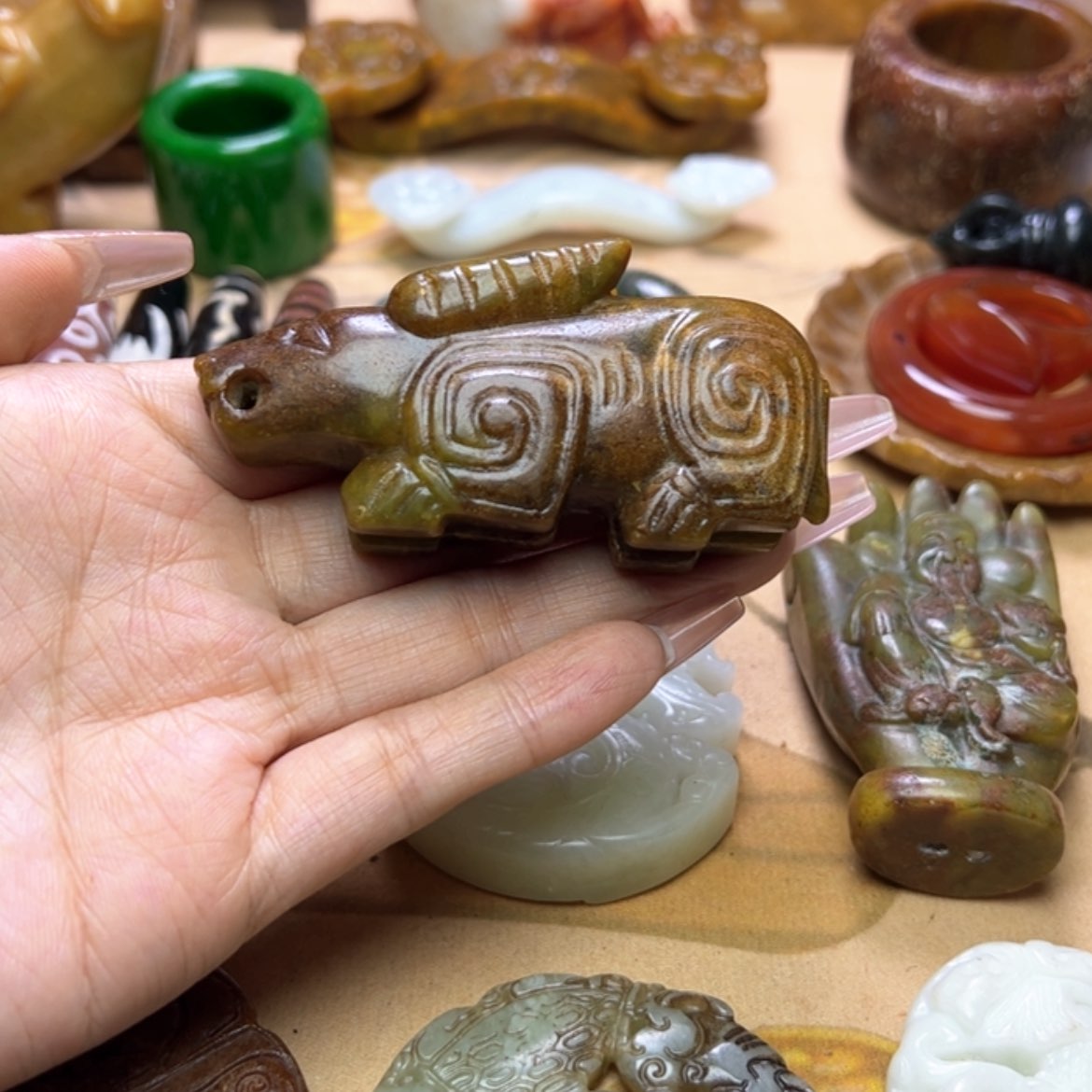 【闪购商品】蛇纹石玉颈饰未镶嵌