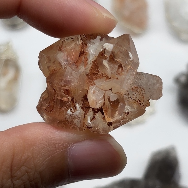 颈饰合金水晶巴基斯坦红泥闪灵钻34mm