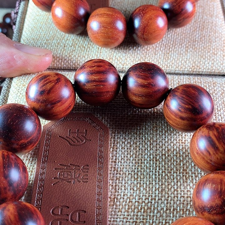 檀香紫檀（小叶紫檀）韦*，