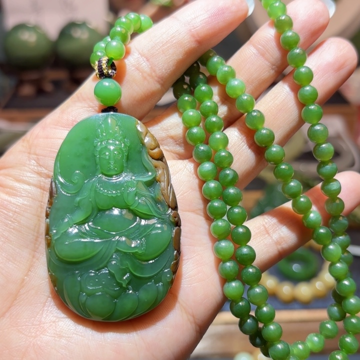 和田玉未镶嵌颈饰