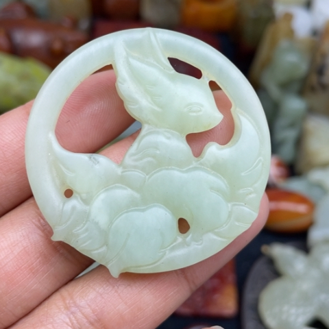 蛇纹石玉未镶嵌颈饰8