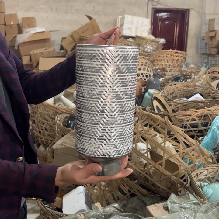 摆件高度30厘米口径13厘米微瑕捡漏