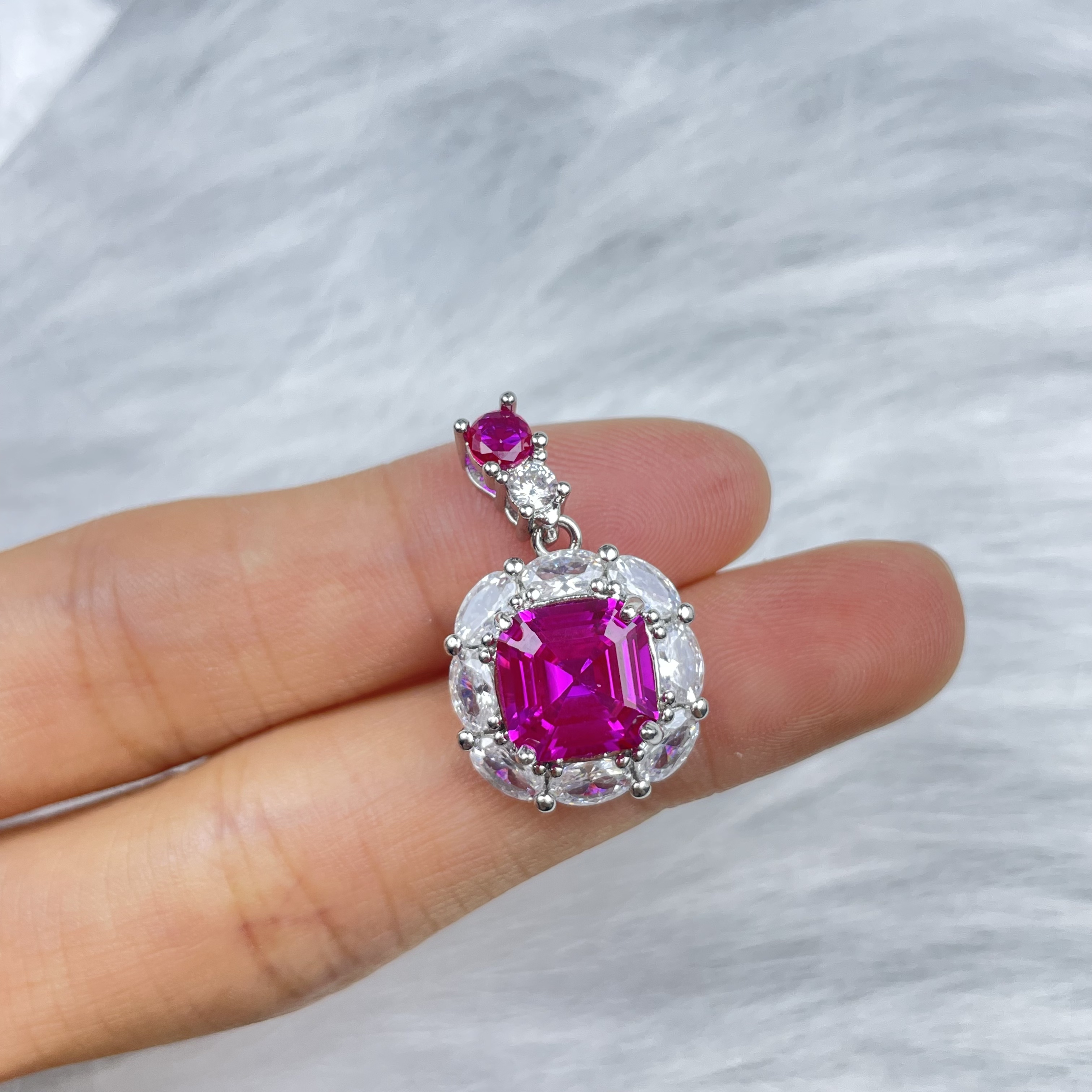 培育红宝石《合成》-大甥-红宝石热粉色精工合金吊坠配链