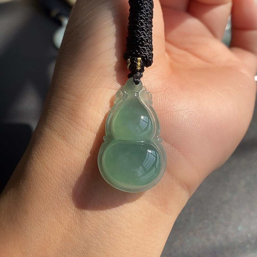 翡翠颈饰未镶嵌翡翠首饰