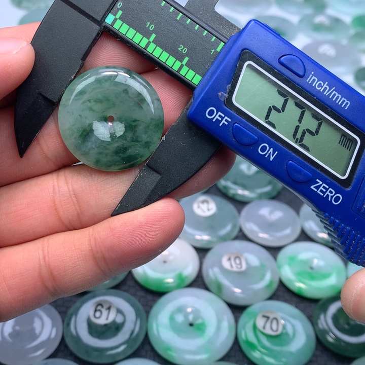 翡翠颈饰未镶嵌缅甸天然A货翡翠