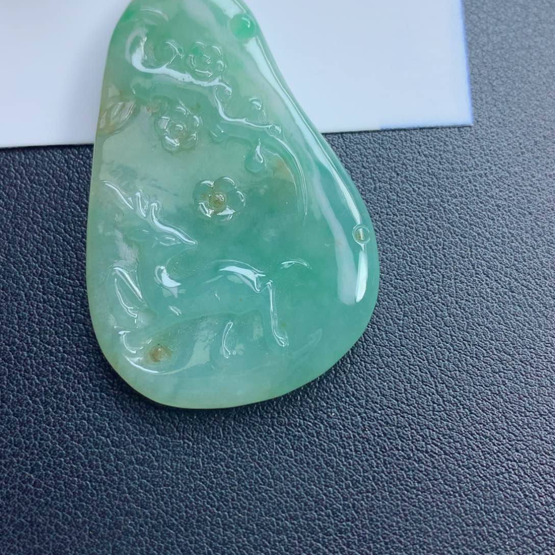 翡翠颈饰未镶嵌小鹿