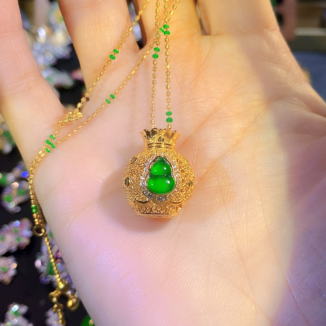 颈饰银S925镶嵌翡翠