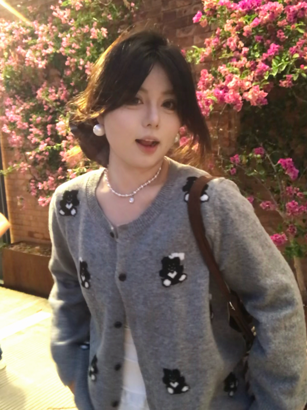 9900大码女装小熊提花圆领针织衫开衫女设计感宽松百搭减龄上衣