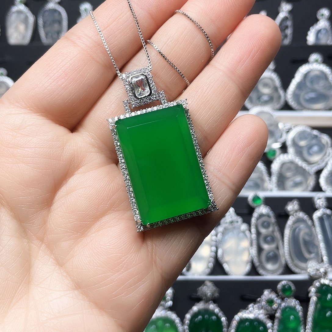 玛瑙/玉髓颈饰合金