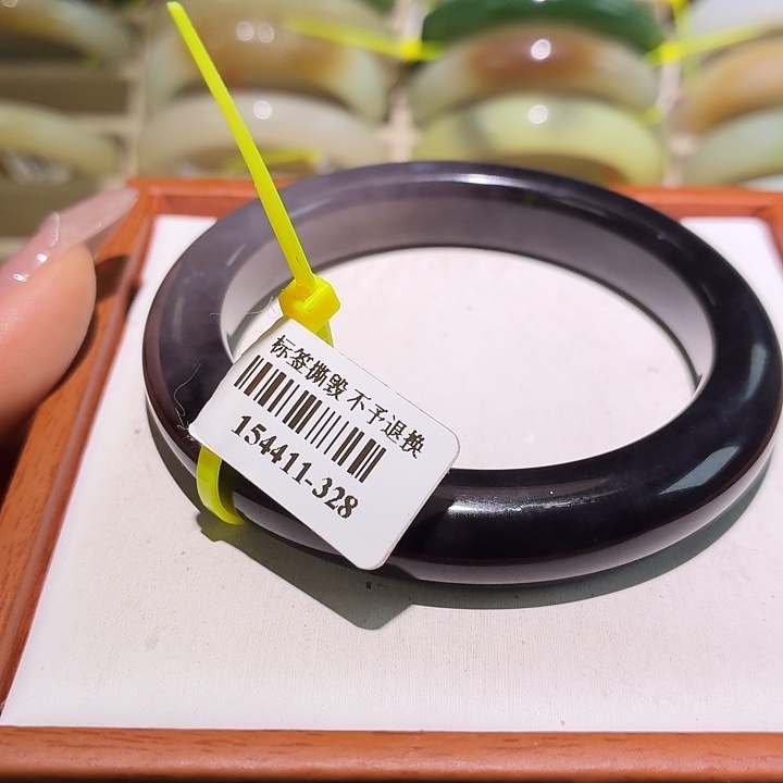 和田玉未镶嵌手镯55+